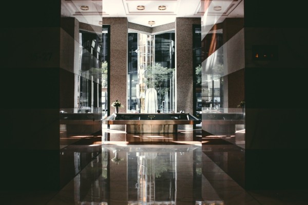 resized-hotel-lobby